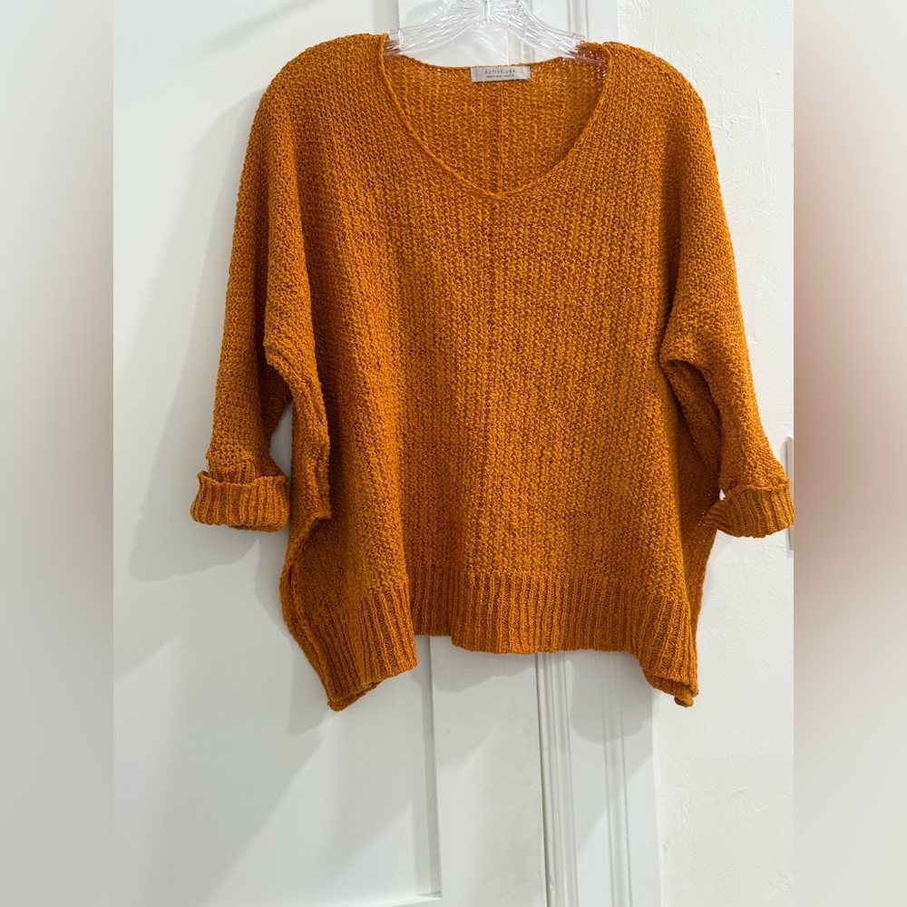 Active USA burnt yellow orange woven polyester batwing top w/ rolled sleeves